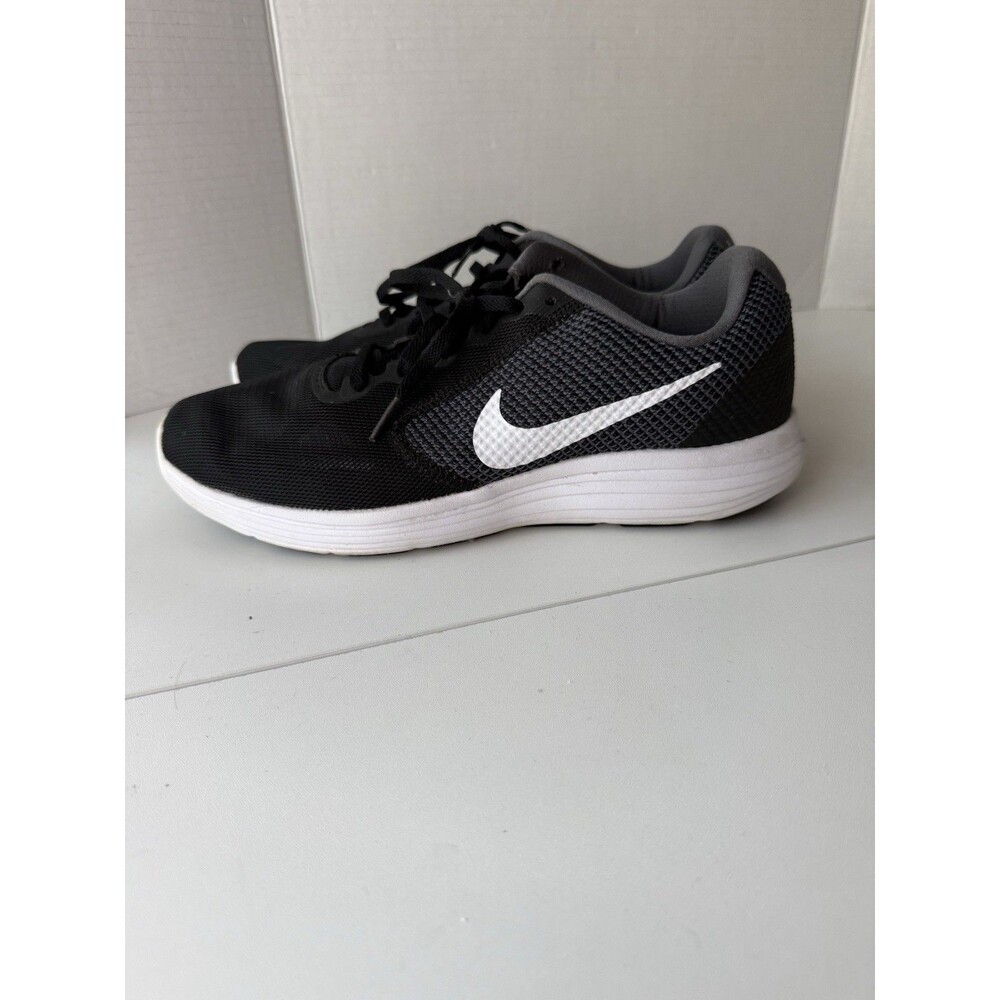 Size 11W Women’s Nike Revolution 819302-001 Black White Running Shoes 11W